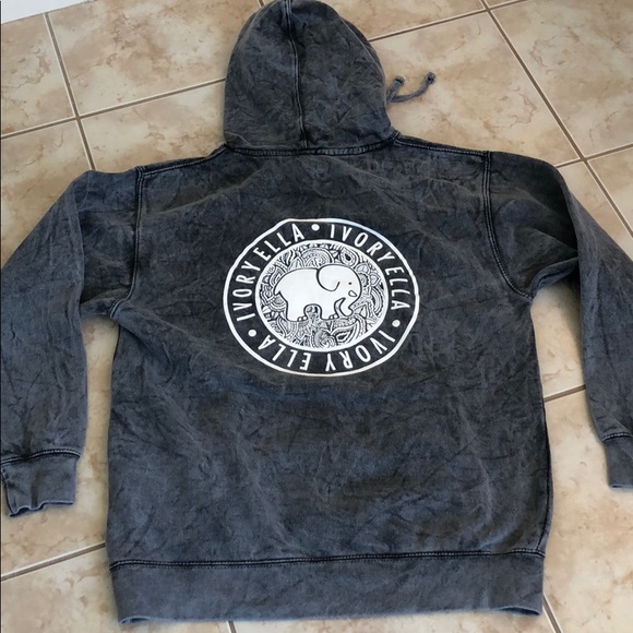 ivory ella Tops - Like new ivory Elle hoodie